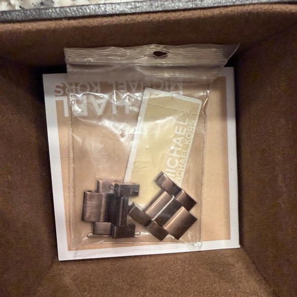 MICHAEL KORS Dark Brown Chronograph Watch - Picture 11 of 12